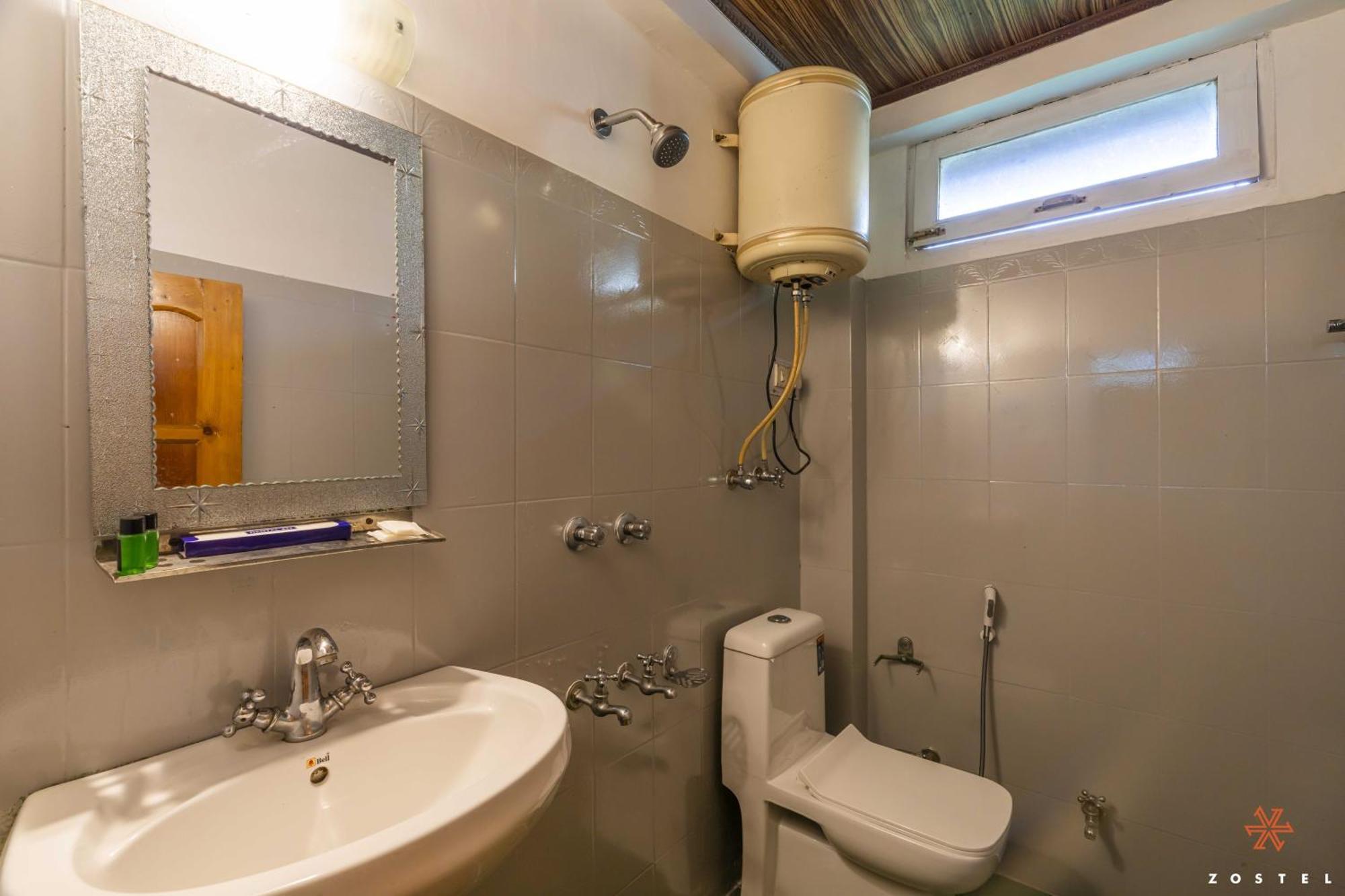 Zostel Old Manali Hostel Ngoại thất bức ảnh